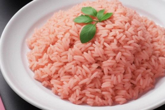 Desarrollan un súper arroz color rosado